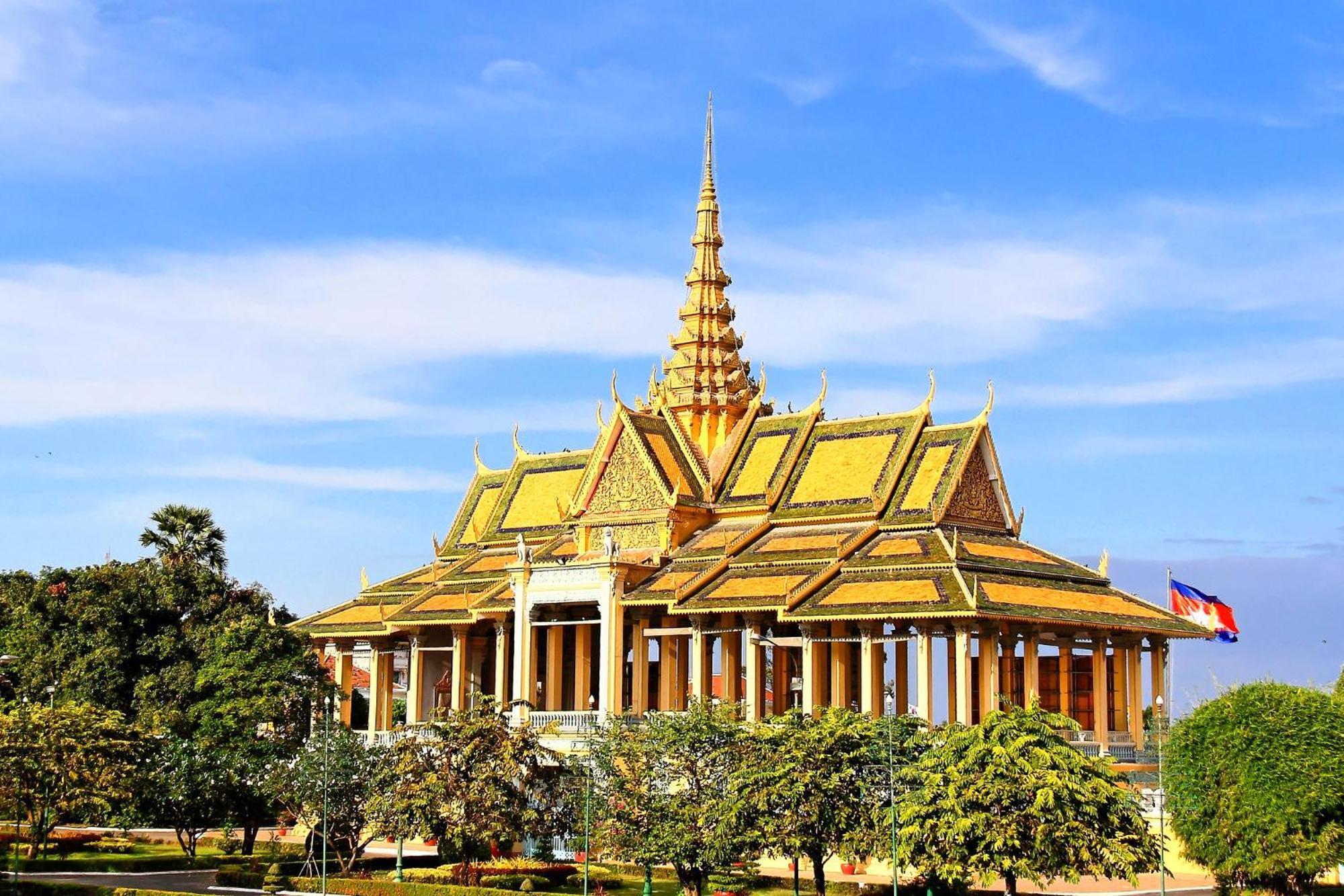 Sky Hotel Central Phnom Penh - Rooms & Apartments ภายนอก รูปภาพ