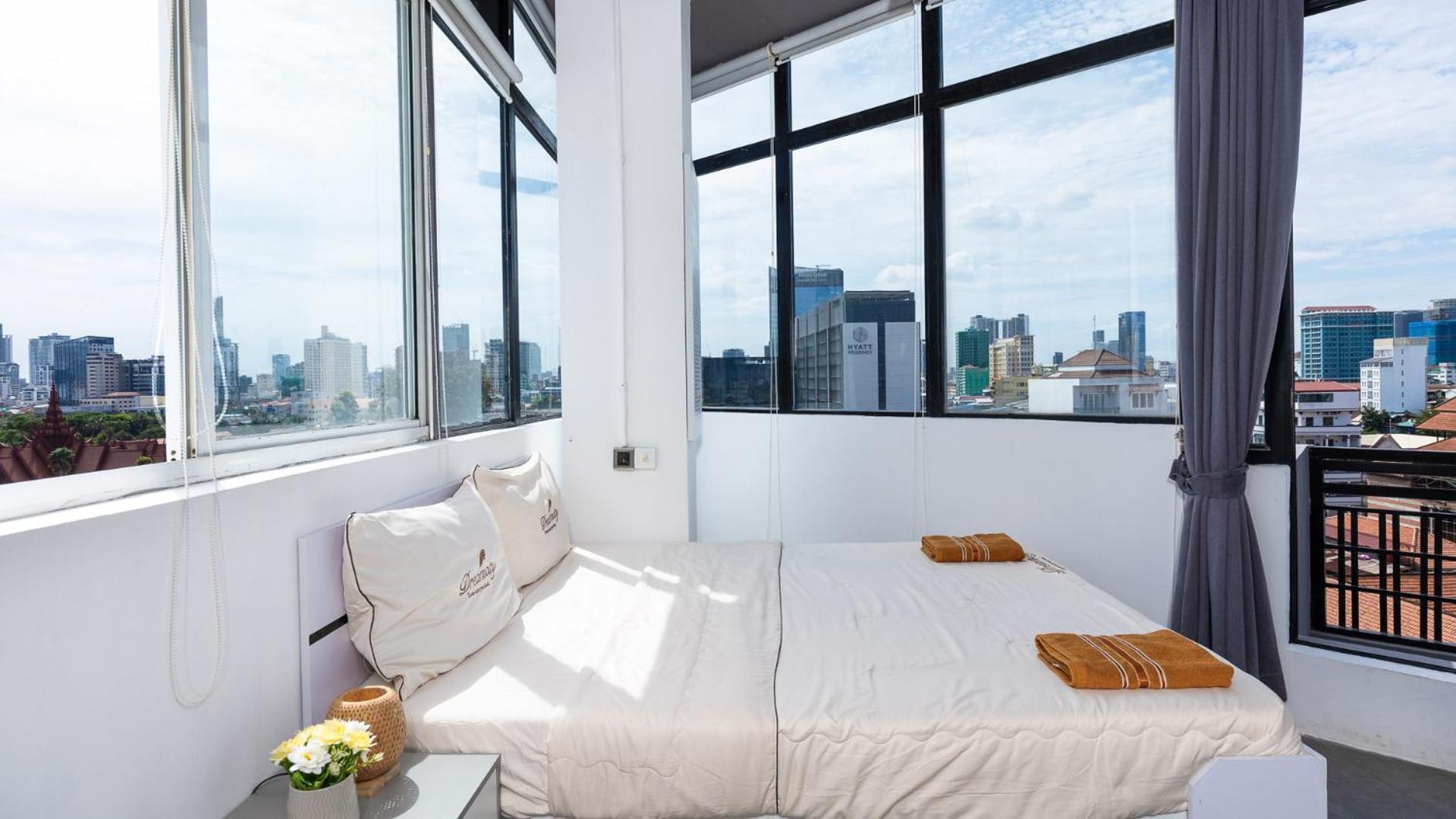Sky Hotel Central Phnom Penh - Rooms & Apartments ภายนอก รูปภาพ